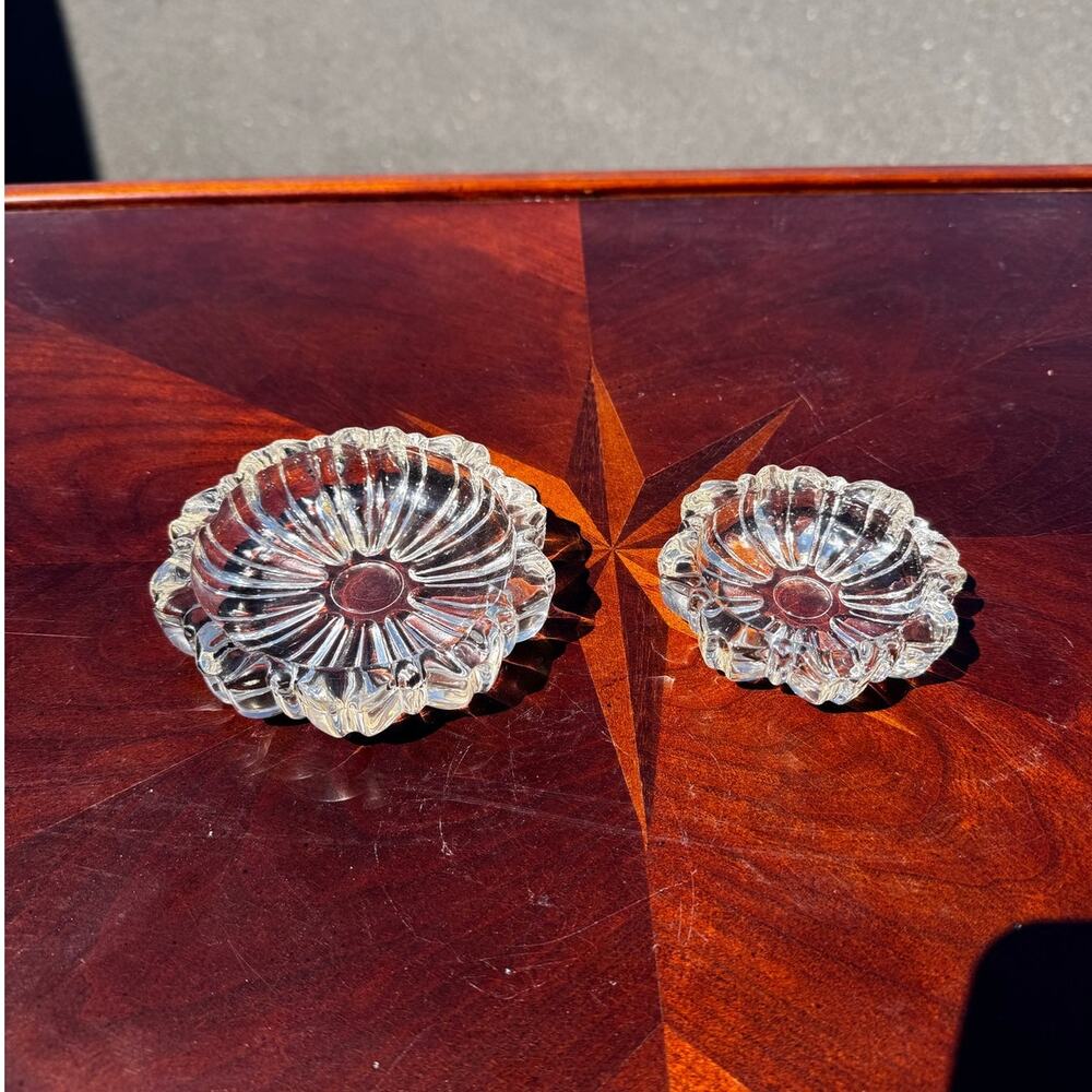 Hazel Atlas "Fluted Round" nesting ashtrays made 1940s and the 1960s cottage